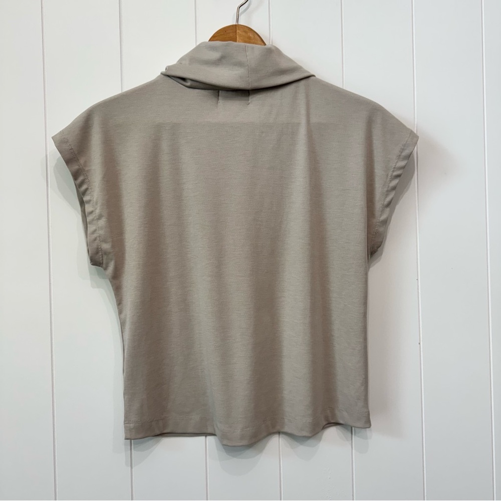 Evereve Short Sleeve Mock Neck Top in Light Beige - Picture 6 of 12